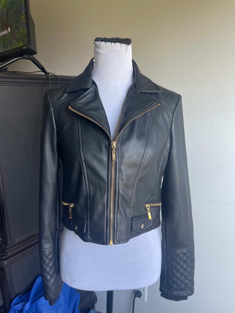 GUESS leather jacket - Picture 3 of 7